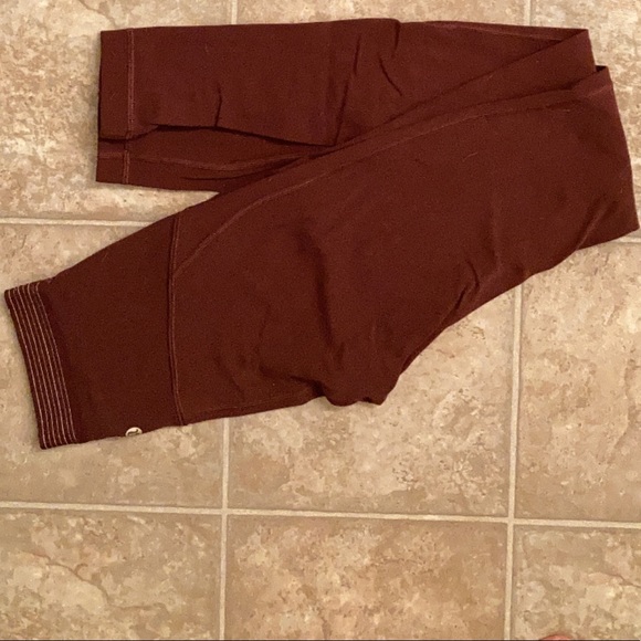 Lululemon Principal Dancer Golden Lining Tight *28"
Midnight Maroon - Picture 3 of 5